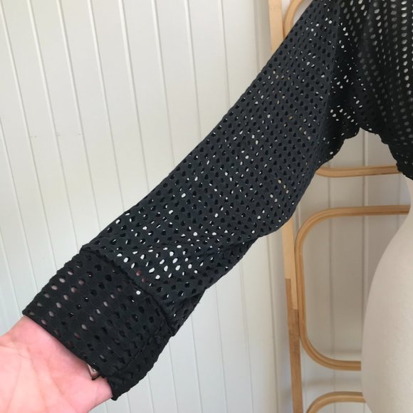 Pretty Little Thing BNWT | Size 10 | Black Fishnet Bardot Tie Front Crop Top - Picture 5 of 9